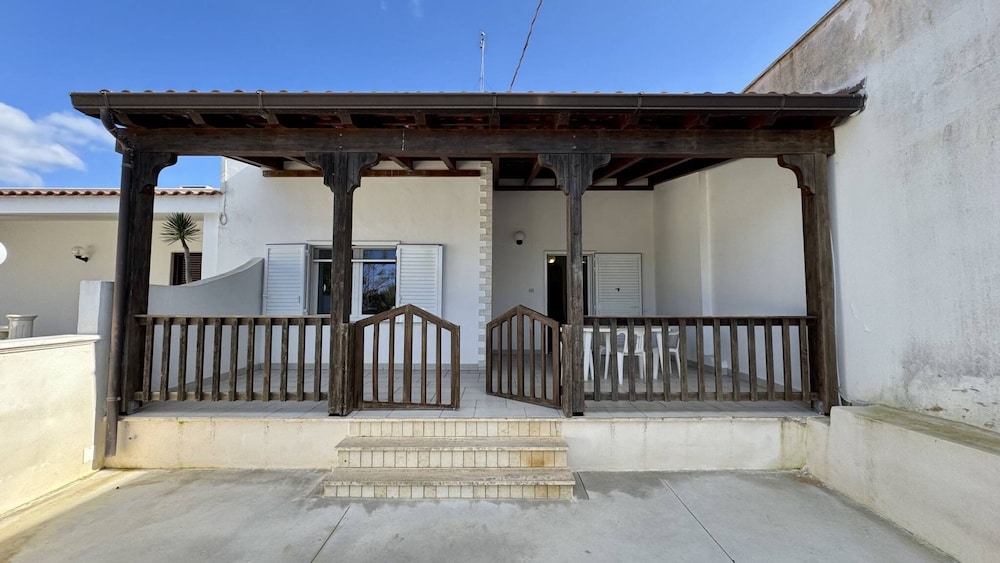 Villetta Marilena Sleeps 7 Torre Suda