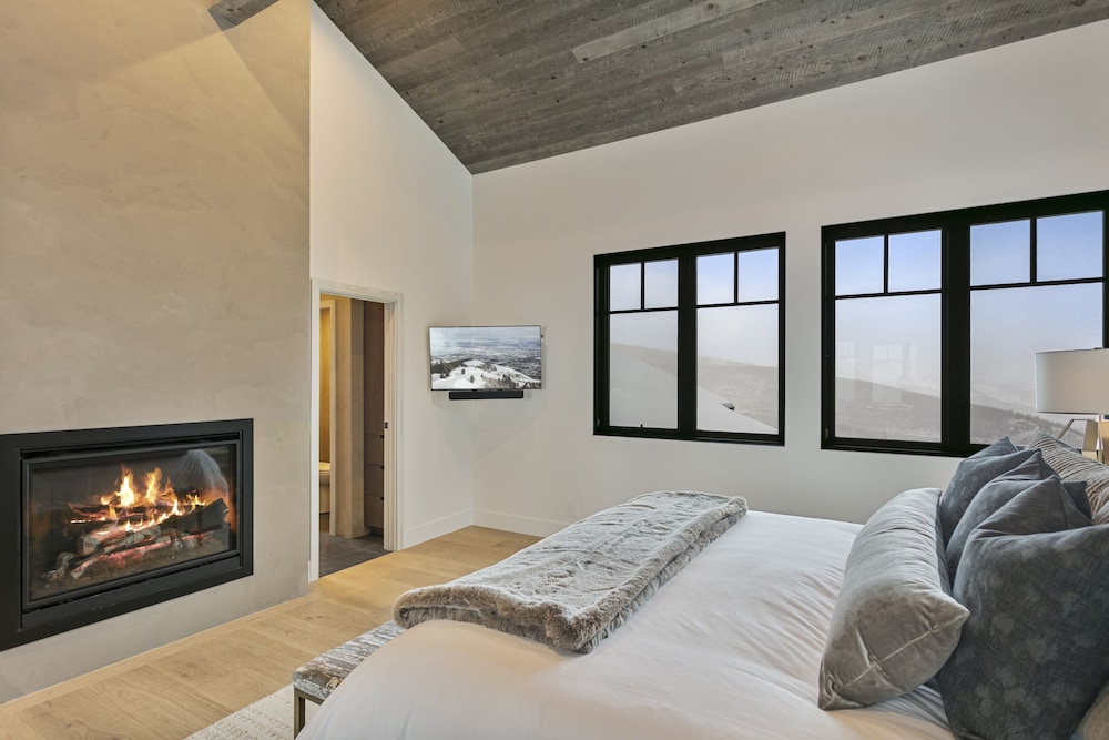50 - Six Bedroom with Spa Stag Lodge 6 Condo