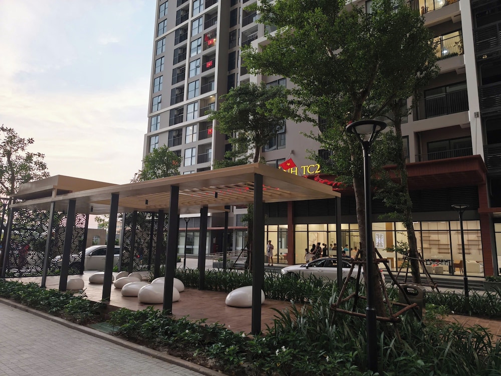 Luxhomes TC1 Canopy Vinhomes Smart City