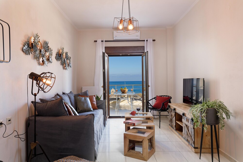 Oak Wood - Sea View Exclusive Maisonette