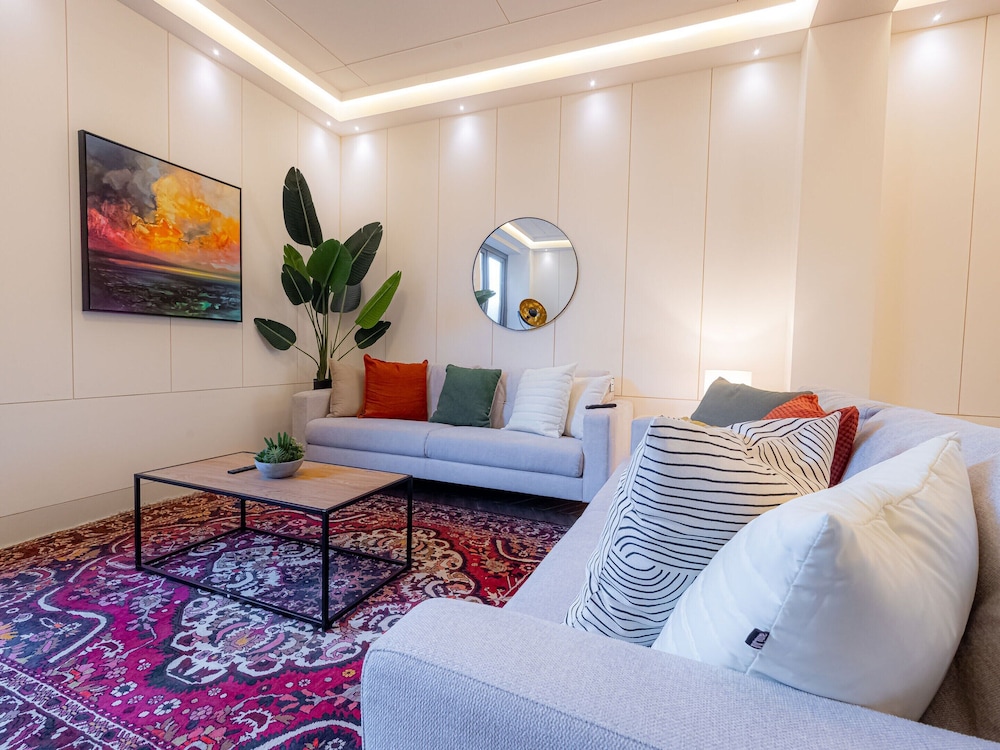 Discover The Underworld Five Bedroom by Belvilla