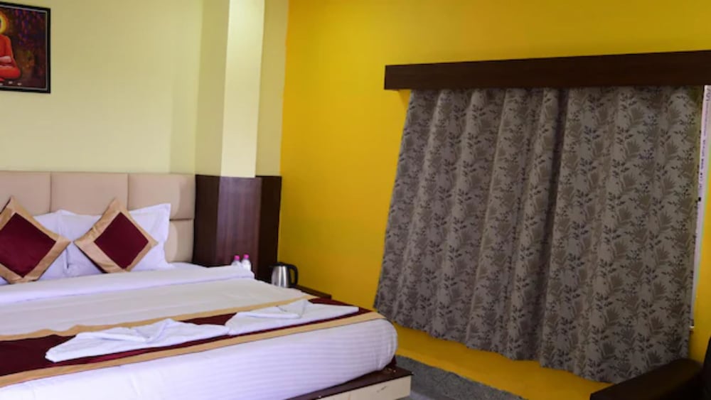 Goroomgo Hotel Coral Suites Puri view 2