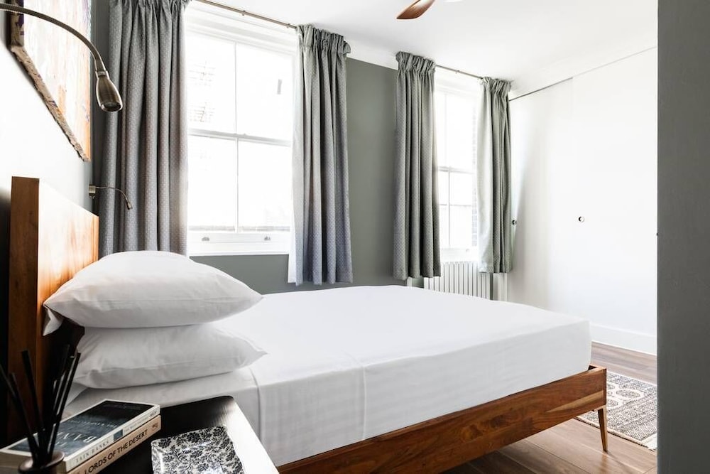 Abingdon Road IV by Onefinestay