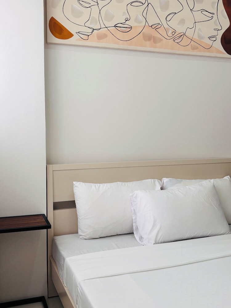Minimalist Comfort Modern Stay & Cozy Vibes