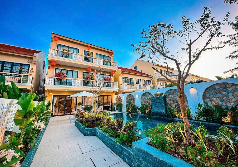Hometown Signature Retreat Villa Hoi An