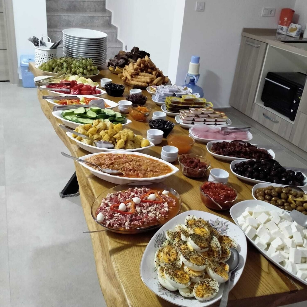 Adil Otel