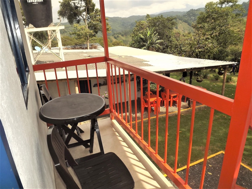 Hostal El Zorzal
