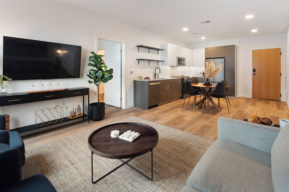 Luxury Apartments by Hyatus at Boston Everett