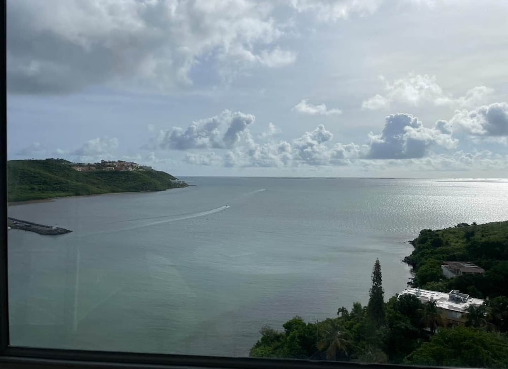 Oceanfront Paradise Marina Views Balcony