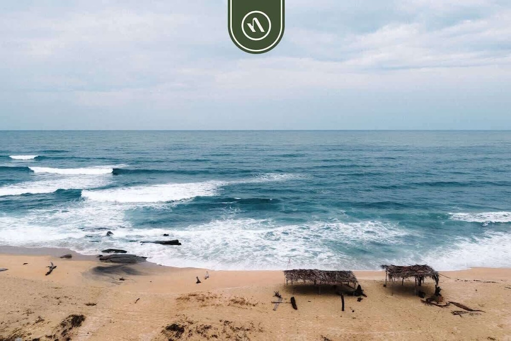Stunning Two-bedroom Ocean View House - Mazul