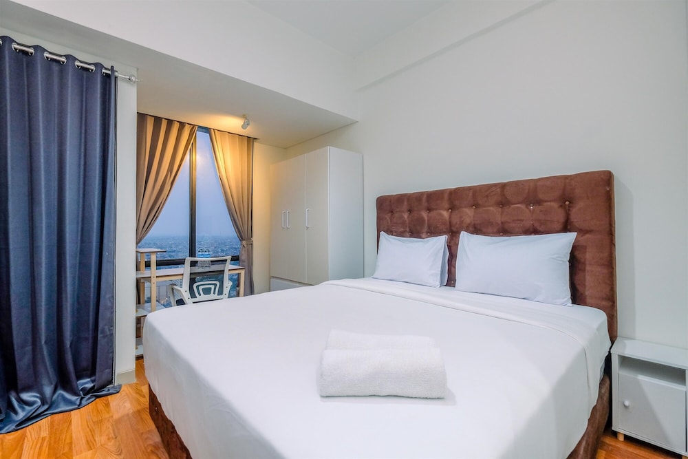 Comfy And Nice Studio At Lrt City Bekasi Apartment