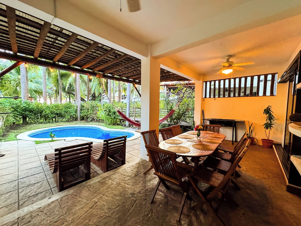 Villas Le Suisse Monterrico