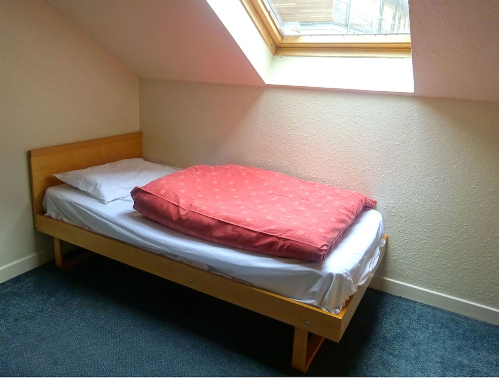 Edinburgh Metro Youth Hostel