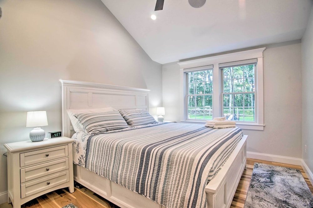 Walk to Beach: Home w/ Grill in South Yarmouth view 3