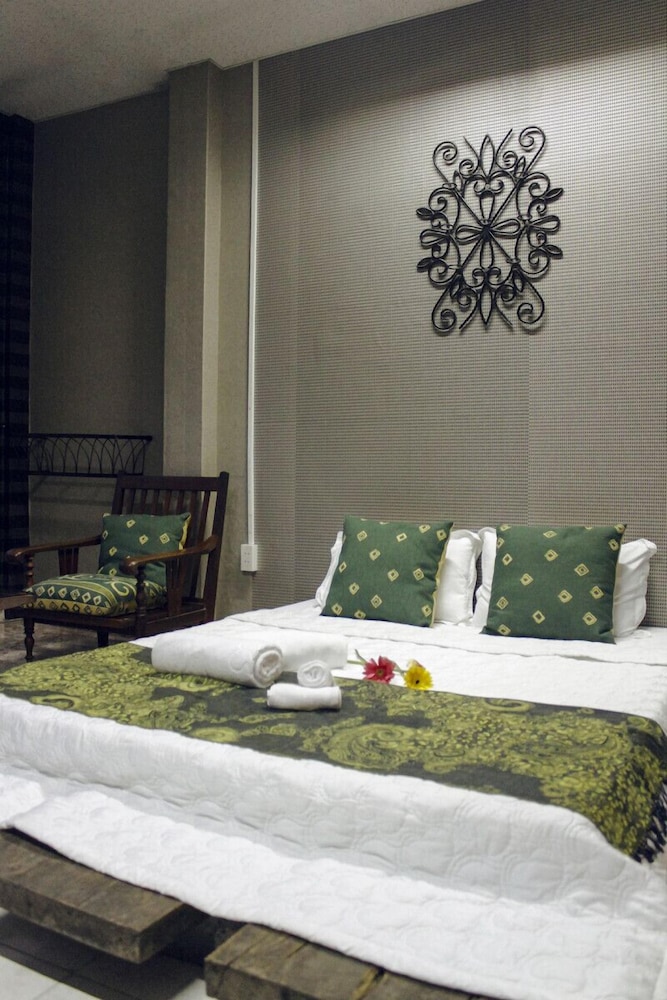 Nha Saigon