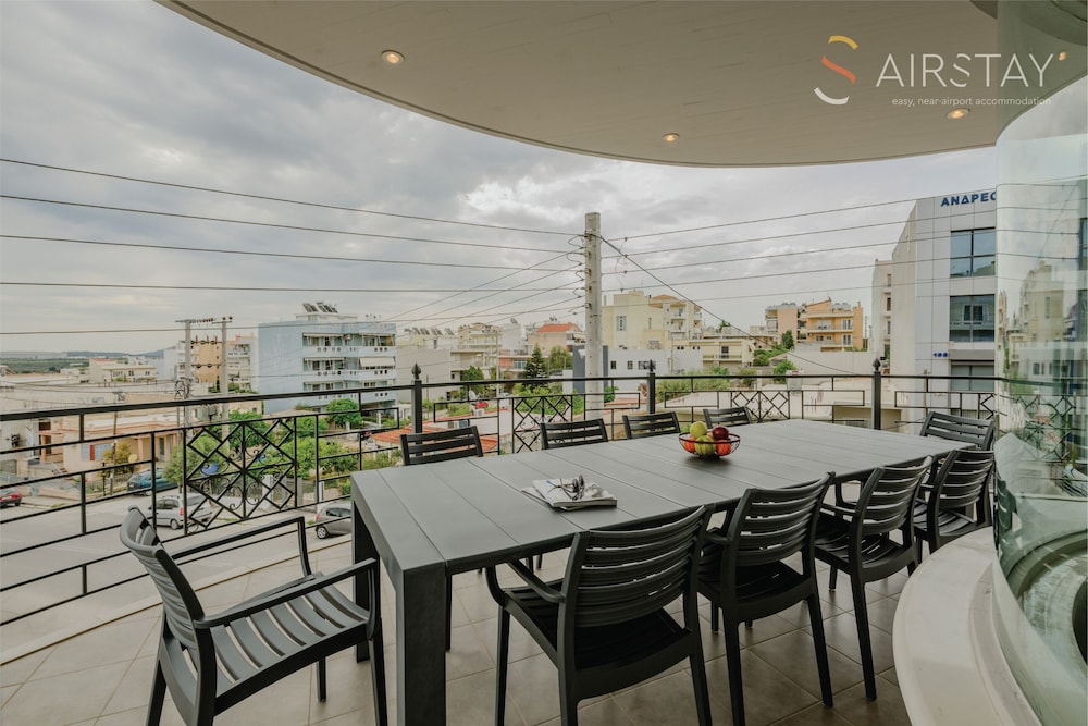 Jaax Apartment Airport by Airstay