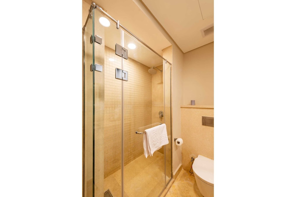 Xuru Stays I Homestyle 3BR Penthouse Pool & Beach View
