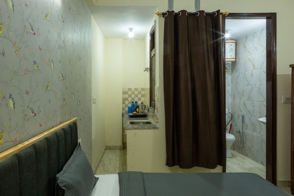 Eat Sleep Wander Studio Apartments view 4
