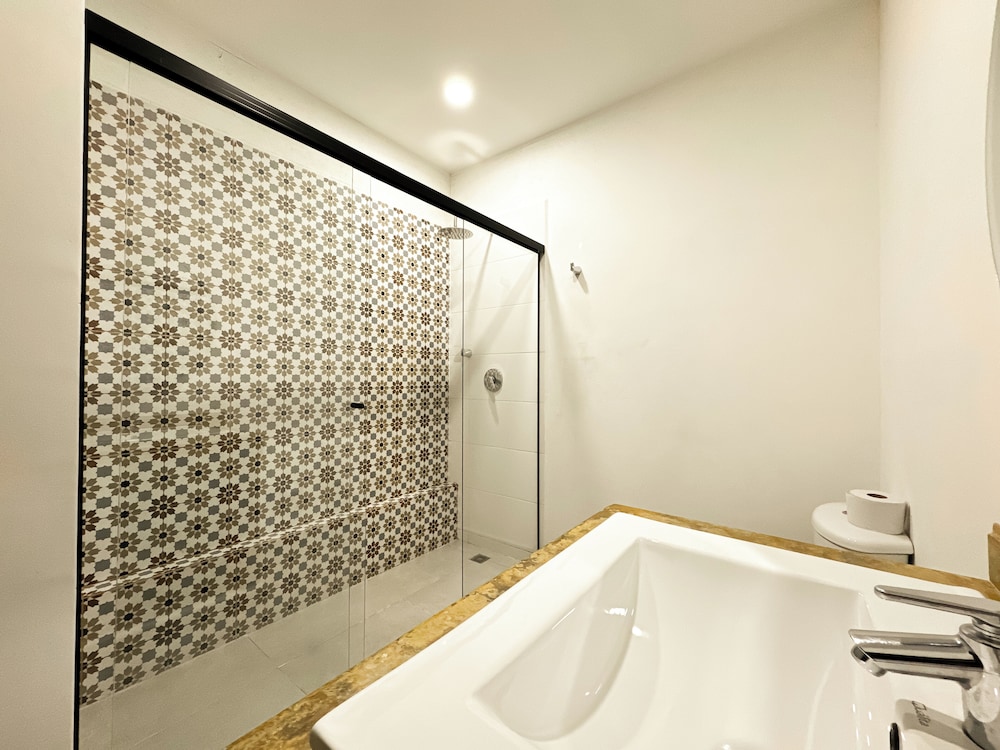 Frontera by Roots Rentals