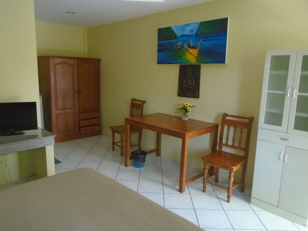 Photo 12