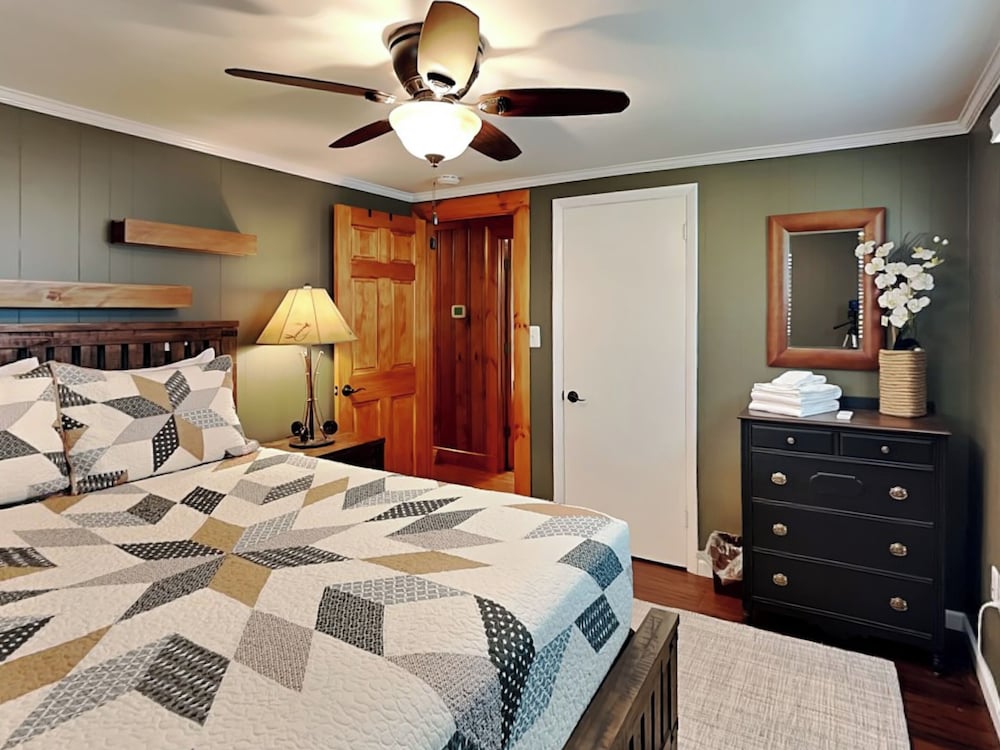 Crow's Point Lakehouse by Taylor Made Deep Creek