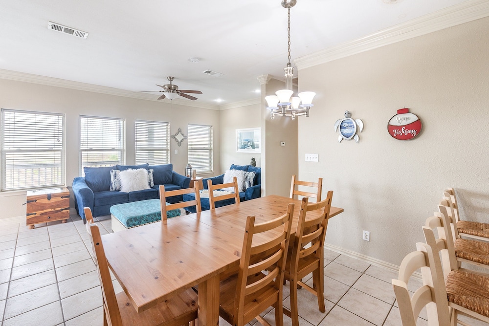 Beach Front Baby Ocean Views, Golf Cart & Pet Friendly!