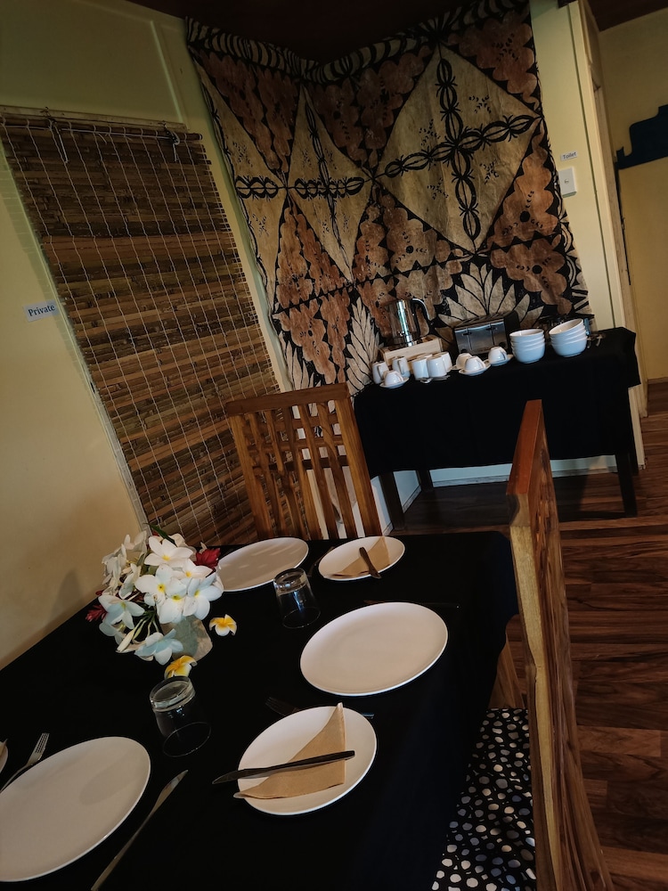Mahina Lodge