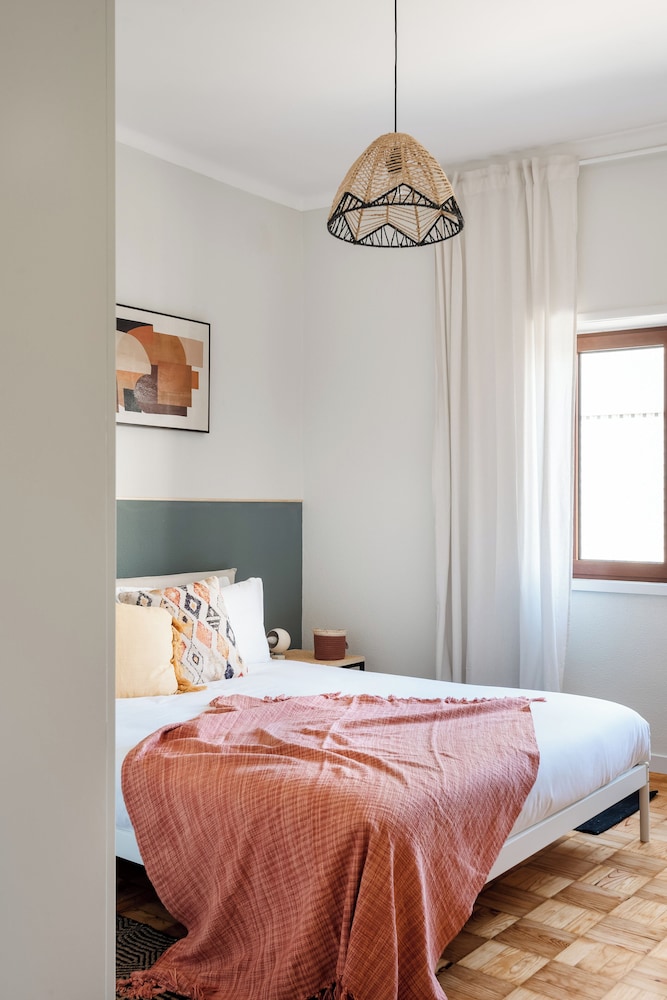 Breinr · Trendy and Spacious 3BR Family Home