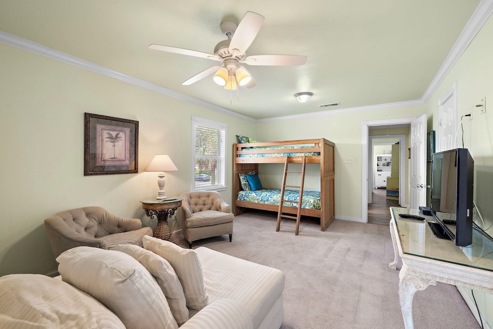 The Great Dane by Ryson Vacation Rentals