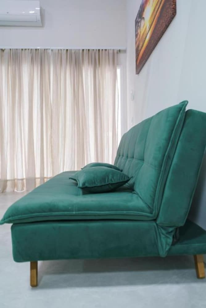 Loft's Green Island