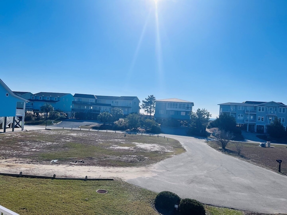 Victoria - 3 Br Home