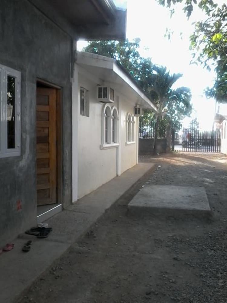 Czarina Transient House