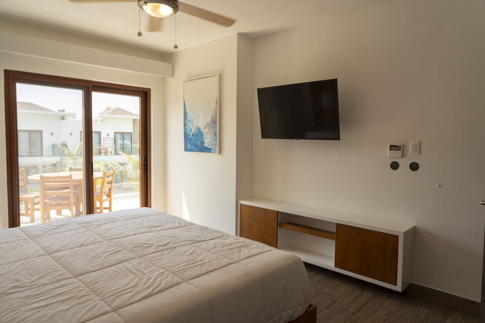 2BR 7 Guests Direct Entry to the Pool Monterrico