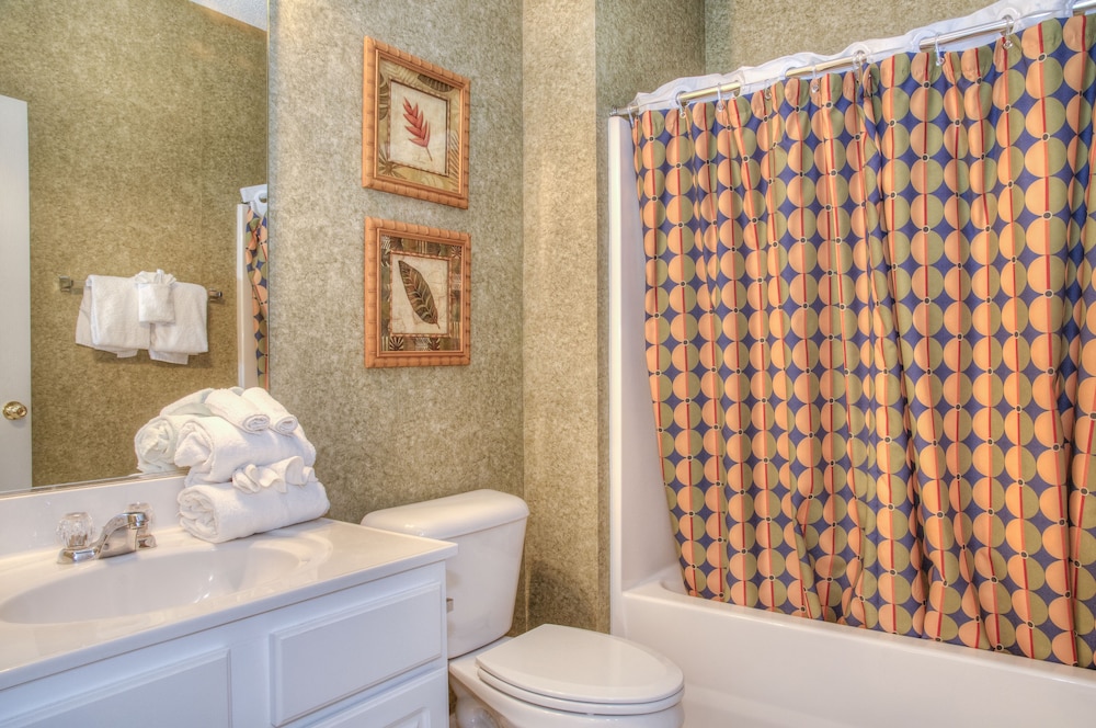 Barefoot Resort by Palmetto Vacations