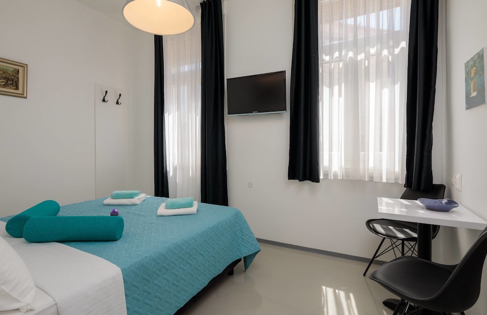 PLR Accommodation