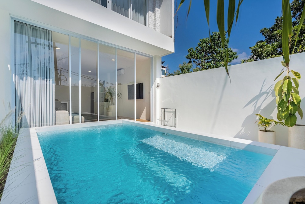 Dreamland Villa 1 Pool & Walk to Beach