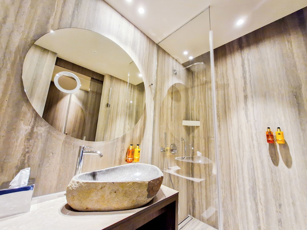 HOTEL GLAR CONFERENCE & SPA 4