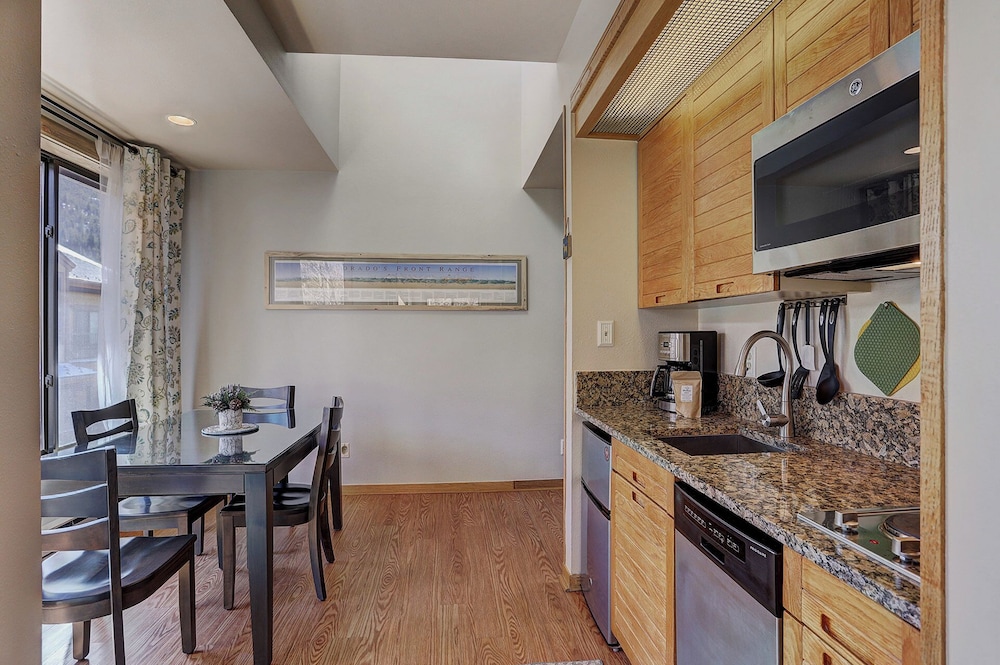 Keystone Ski Resort CO - Slopeside Lodging