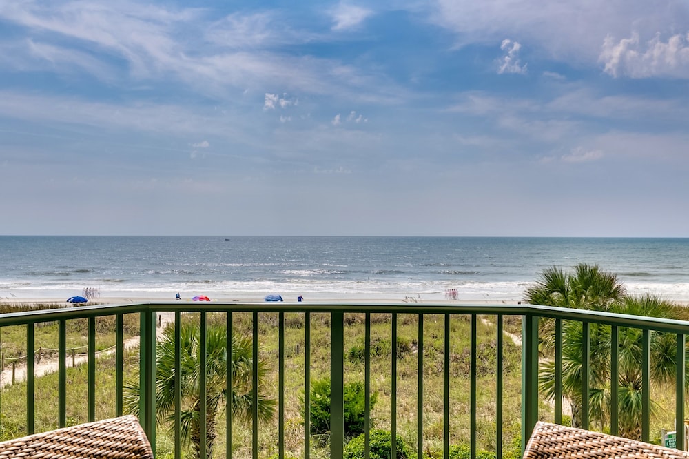 Beach Clubs by Condo-World