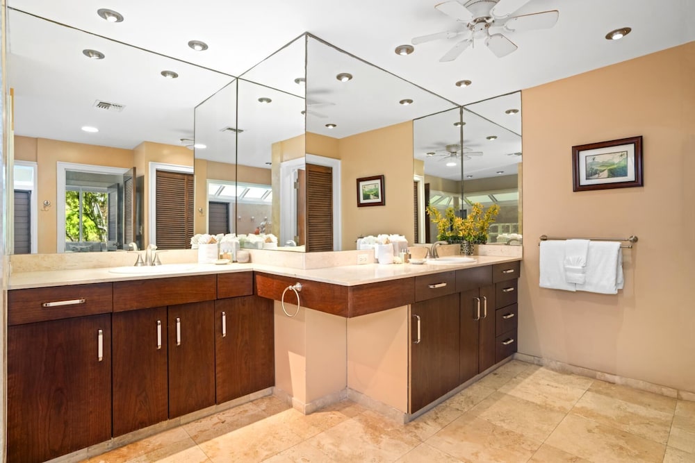 Kapalua Bay Villas Oceanfront KBM Resorts 2 Units, 2 Bedrooms Ml-3488