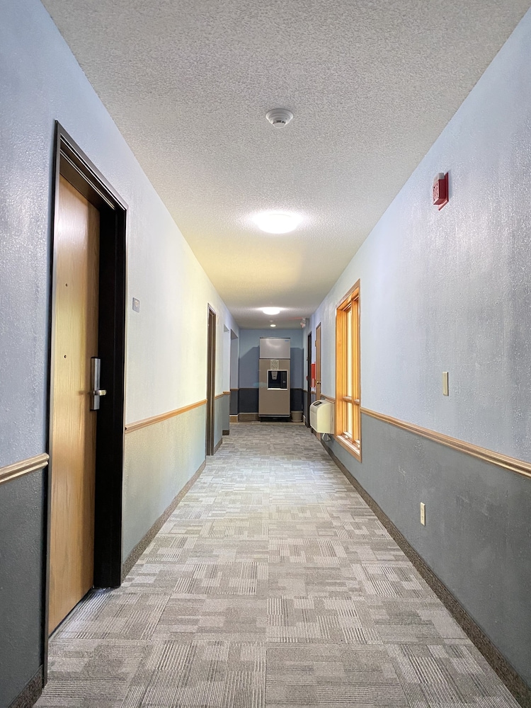 Campus Inn Motel