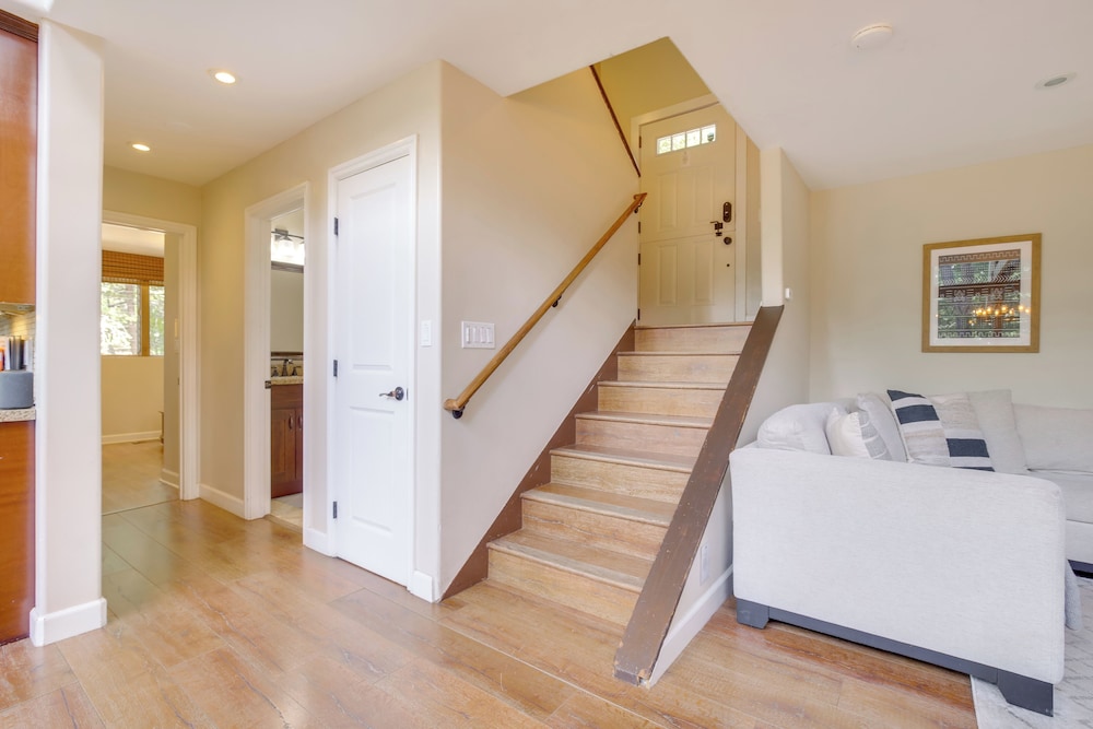 Walk to Lake Arrowhead Village: Gem w/ Lake Access