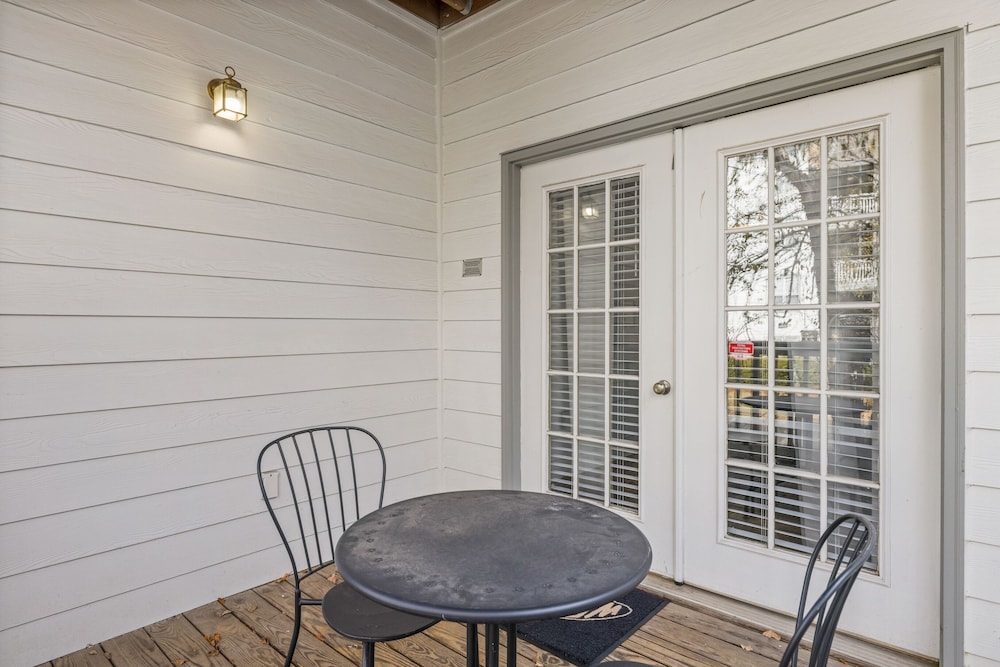 Furnished Apartments near Emory view 5