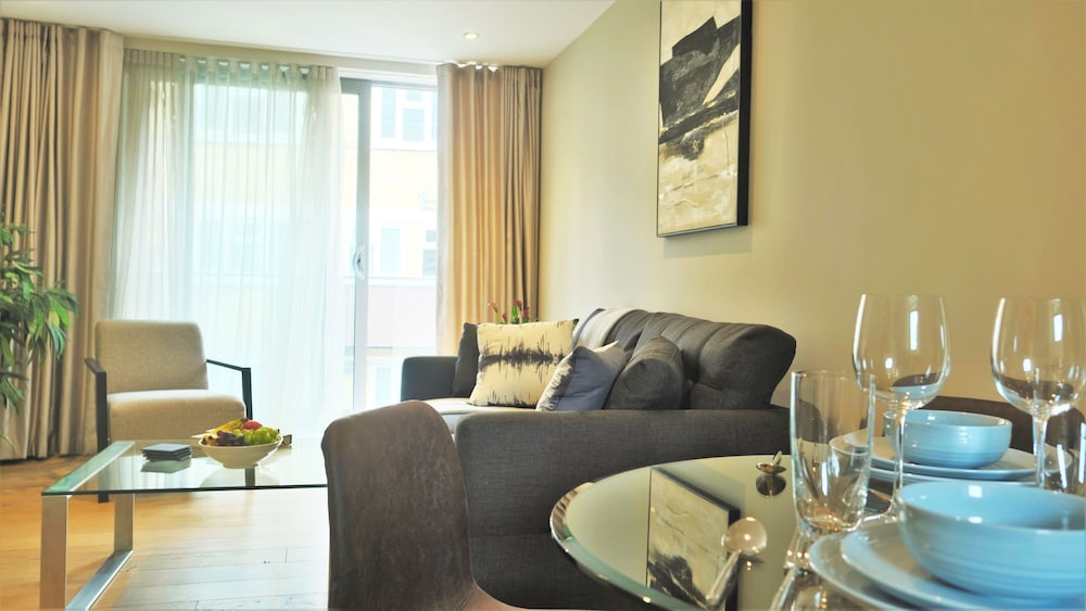 Accomodo London Southbank - Spacious & Elegant Apartments near Big Ben & London Eye