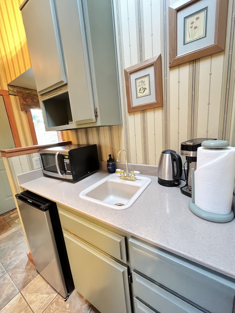 Ashland Vacations - Country Willows Inn and Estate - Property Image 43