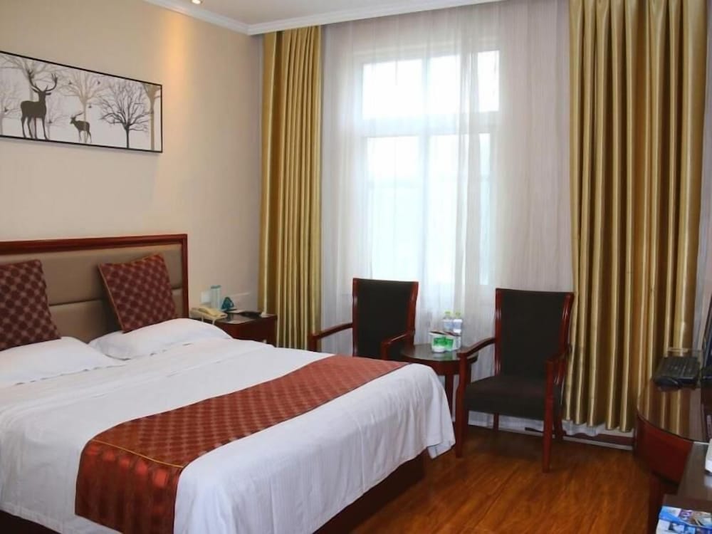GreenTree Inn Jinan Pingyin Industrial Park Express Hotel