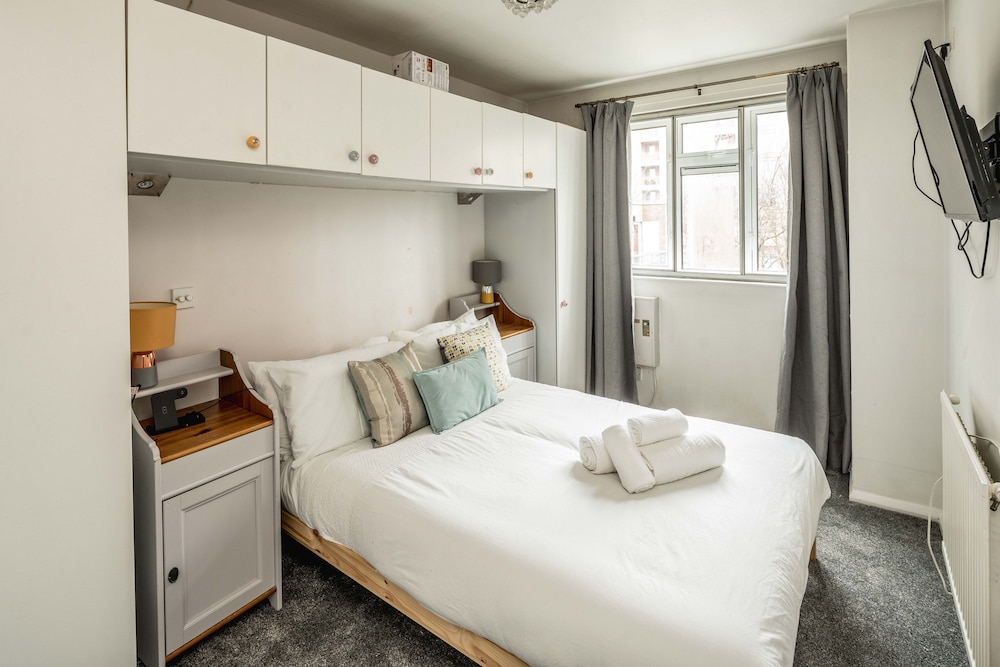 Spacious 3Br Flat With Balcony Near Tottenham Hale