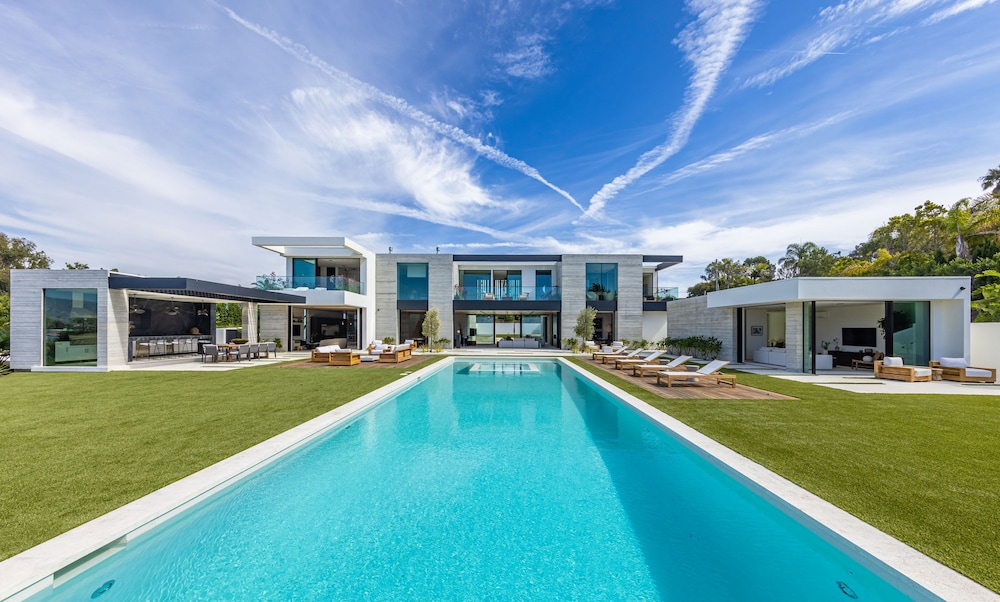 The Dume Legacy view 4
