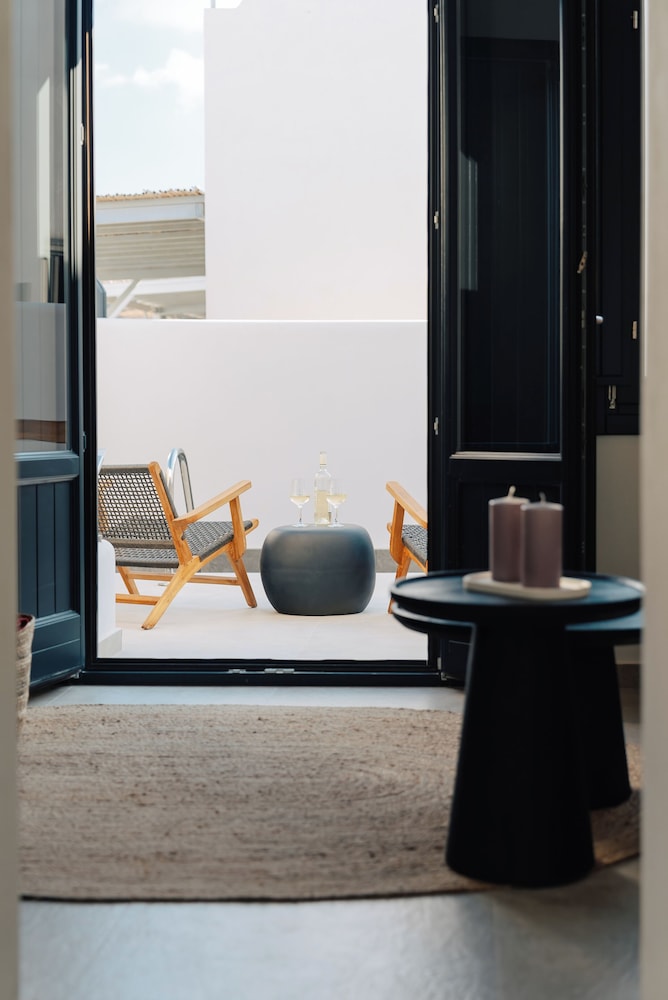 Erthā Suites with private pools
