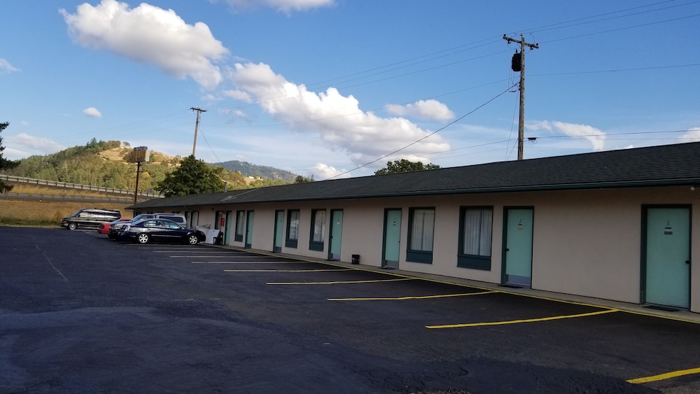 Quick Stop Motel - Property Image 6